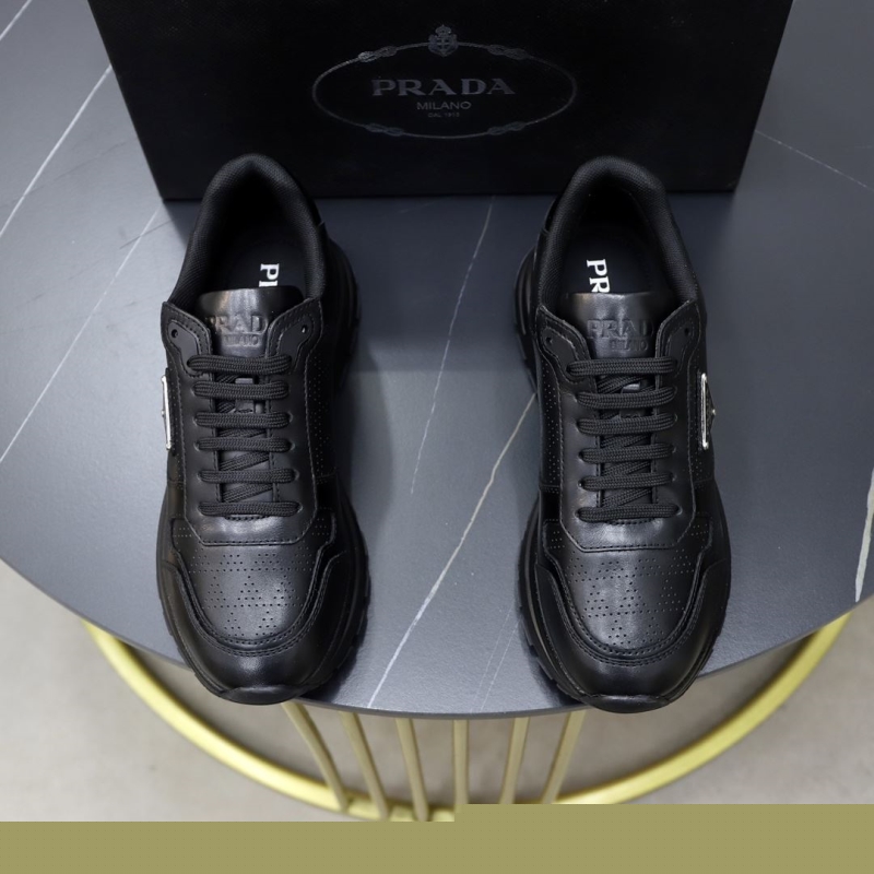 Pra*a casual shoes